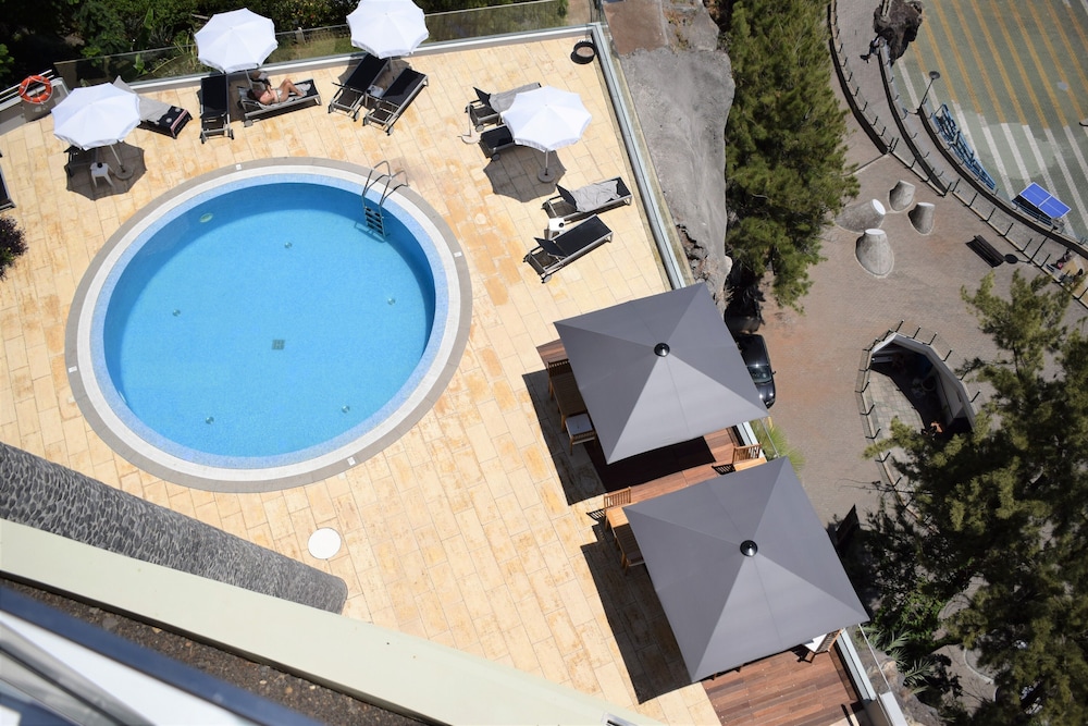 Madeira Regency Cliff - Adults Only 40/50