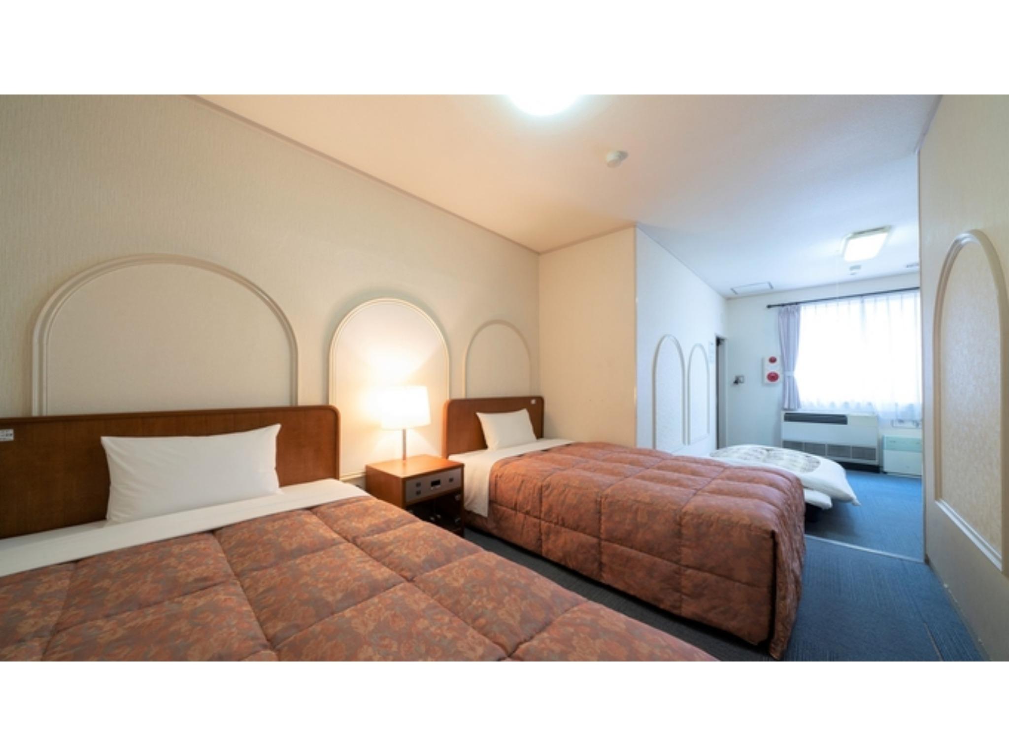 Room, Triple, West Wing