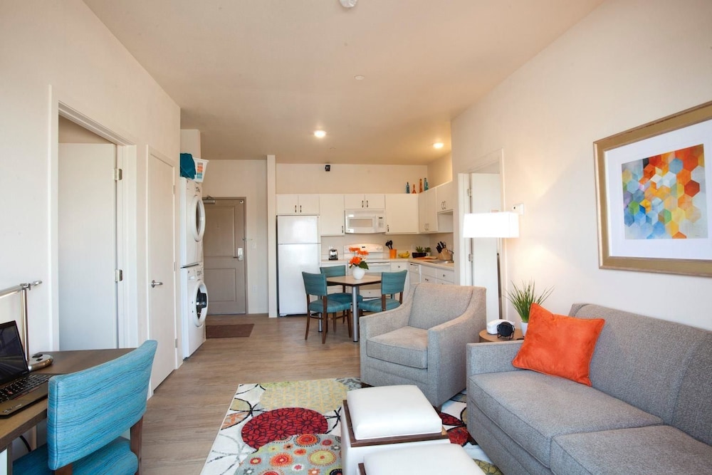 WaterWalk Extended Stay by Wyndham Wichita 31/43