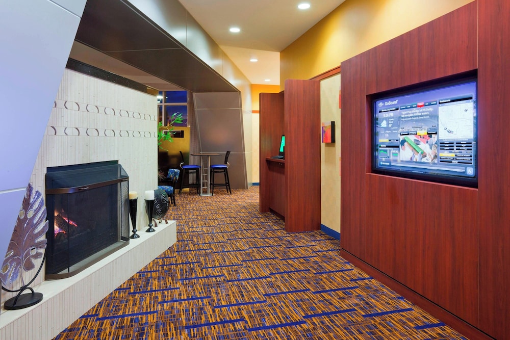 Courtyard by Marriott Minneapolis Maple Grove/Arbor Lakes 12/70