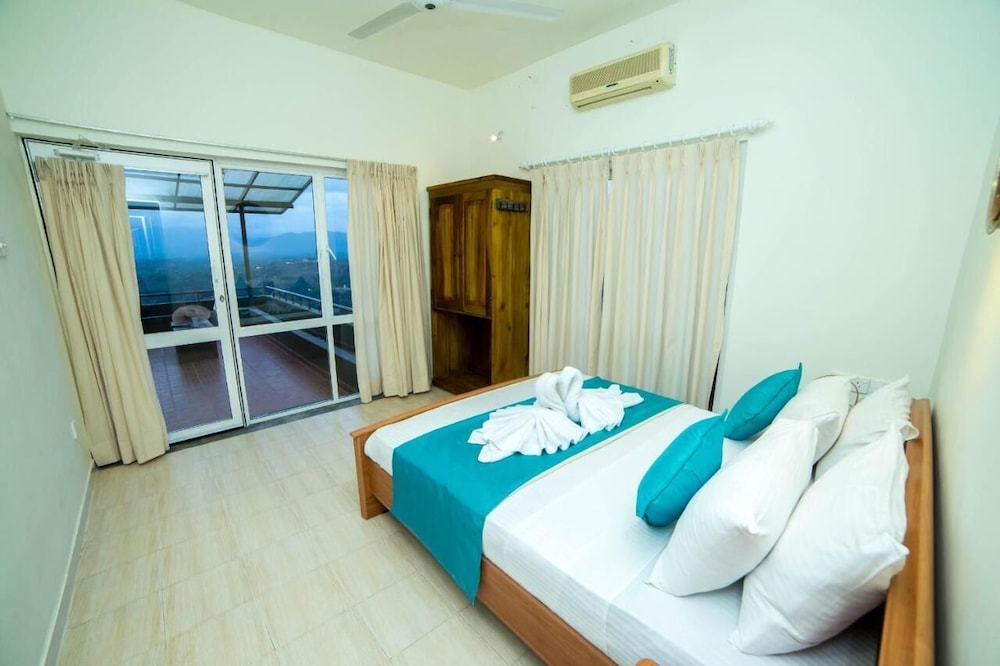 Range Hotel Kandy 8/27