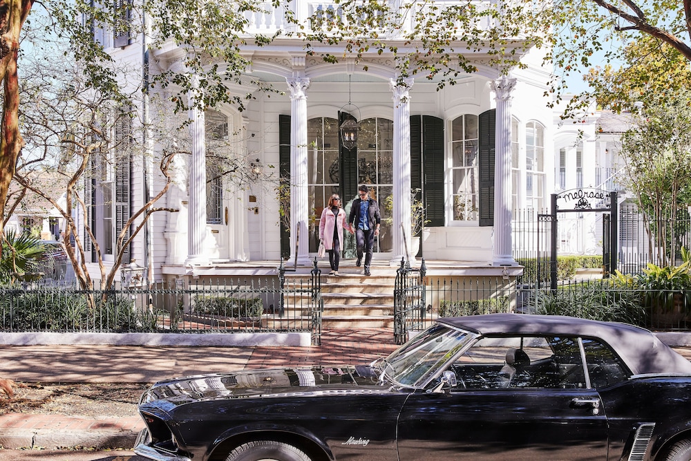 Melrose Mansion 3/68