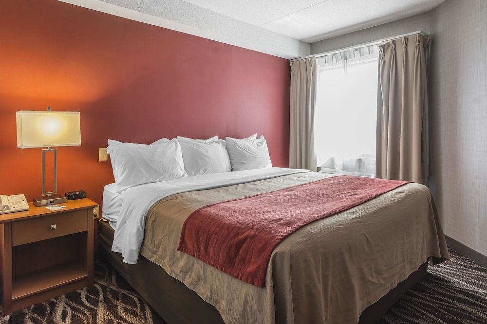 Spark by Hilton Oshawa 16/43