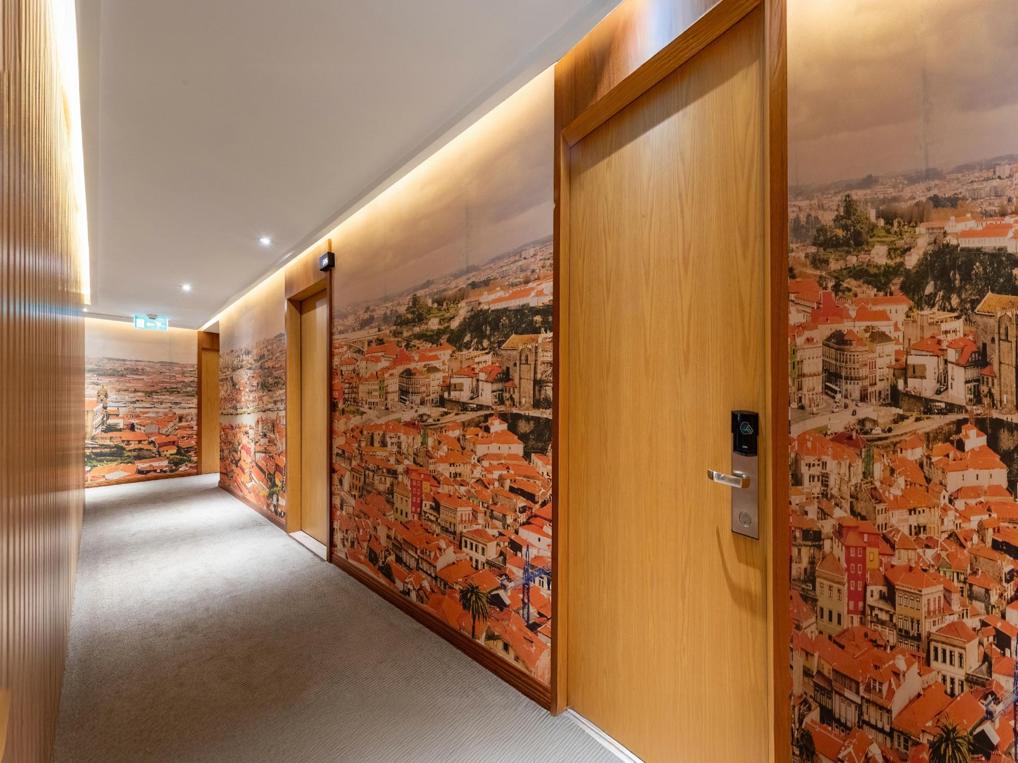 I Fu Hotel 32/45