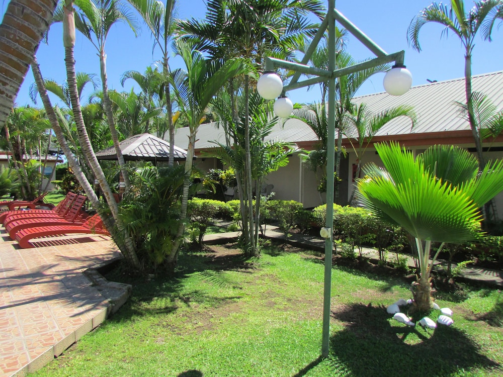 Wailoaloa Beach Resort Fiji 71/76