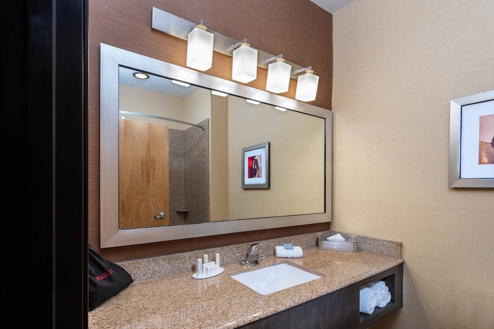 Fairfield Inn and Suites Gainesville 23/34