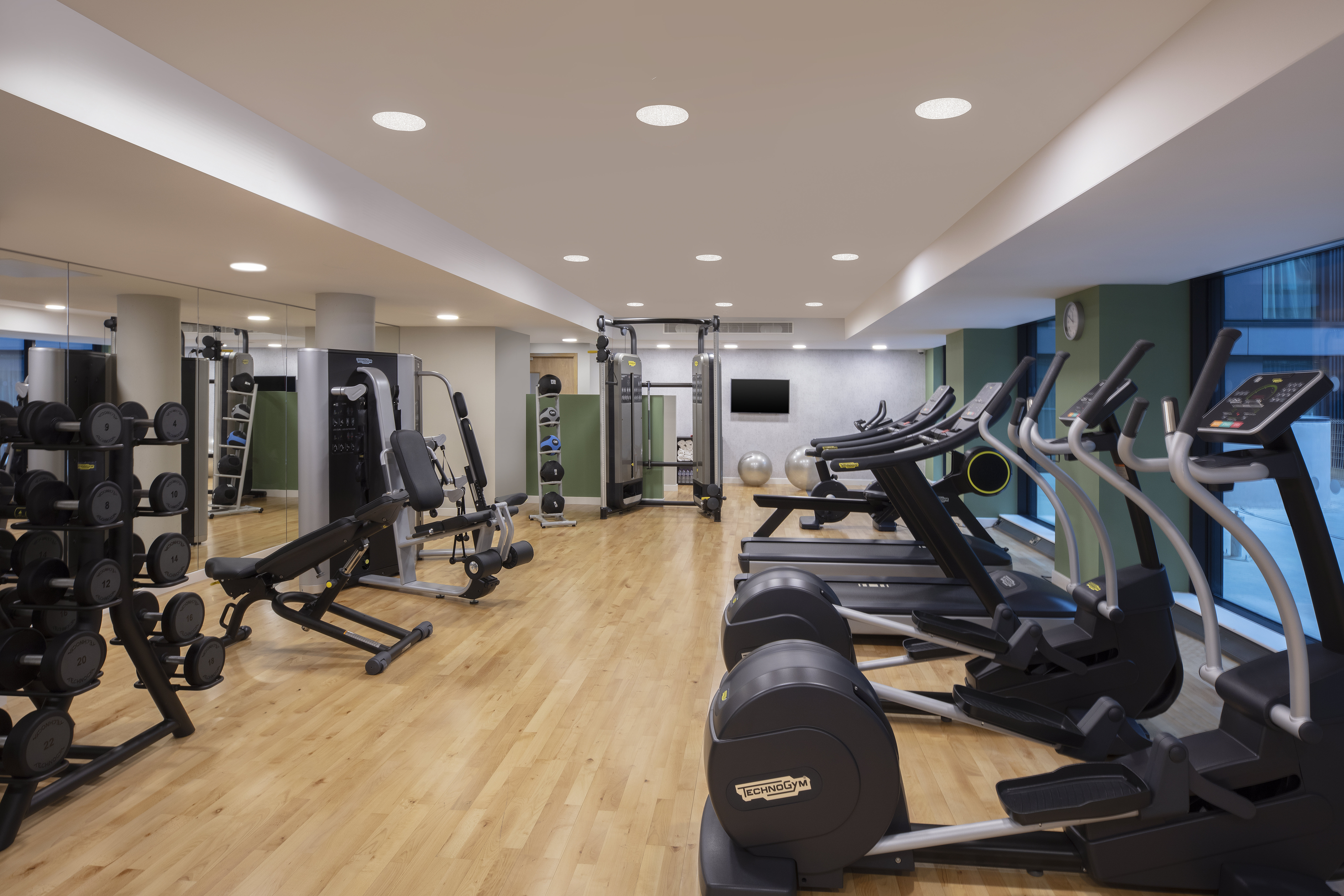 Staybridge Suites London - Heathrow Bath Road 16/36