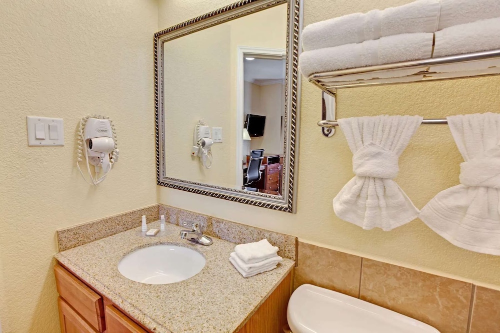 Extended Stay America Suites Baytown 10/21