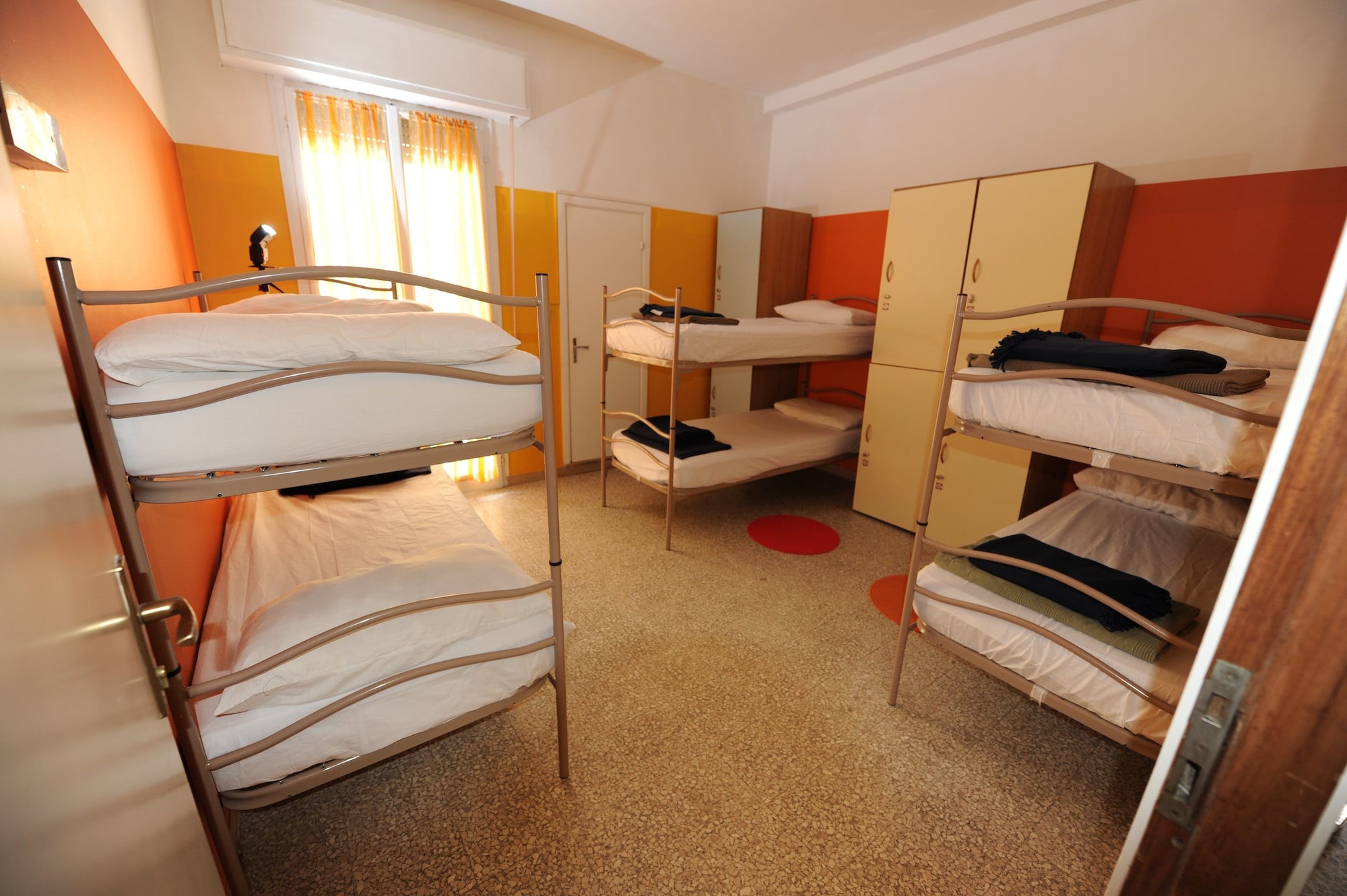 ROOM, SEXTUPLE, PRIVATE BATHROOM