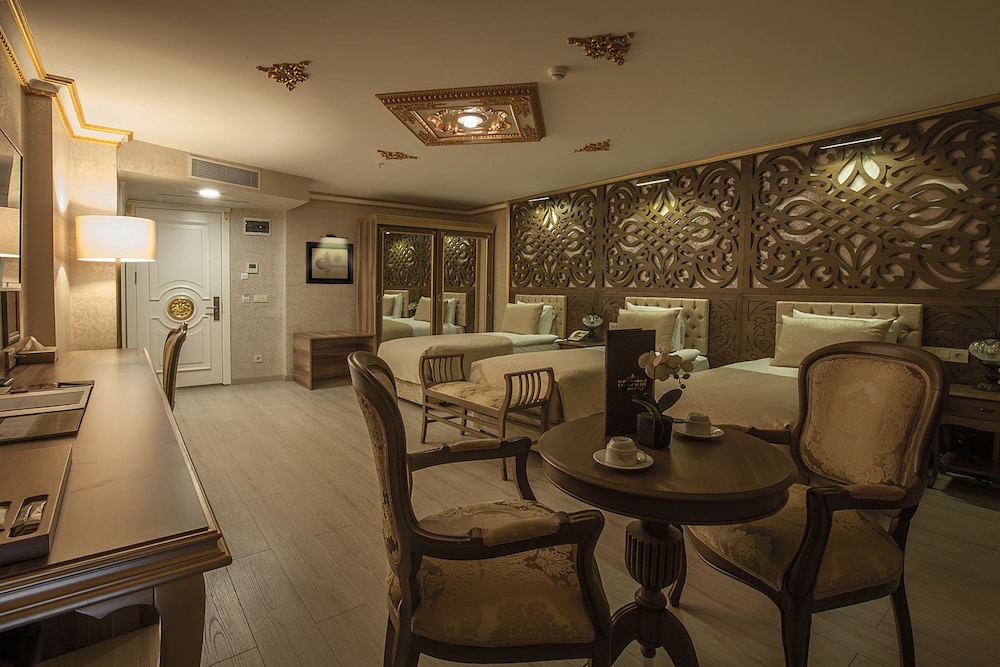 Empire Suite Hotel 22/32