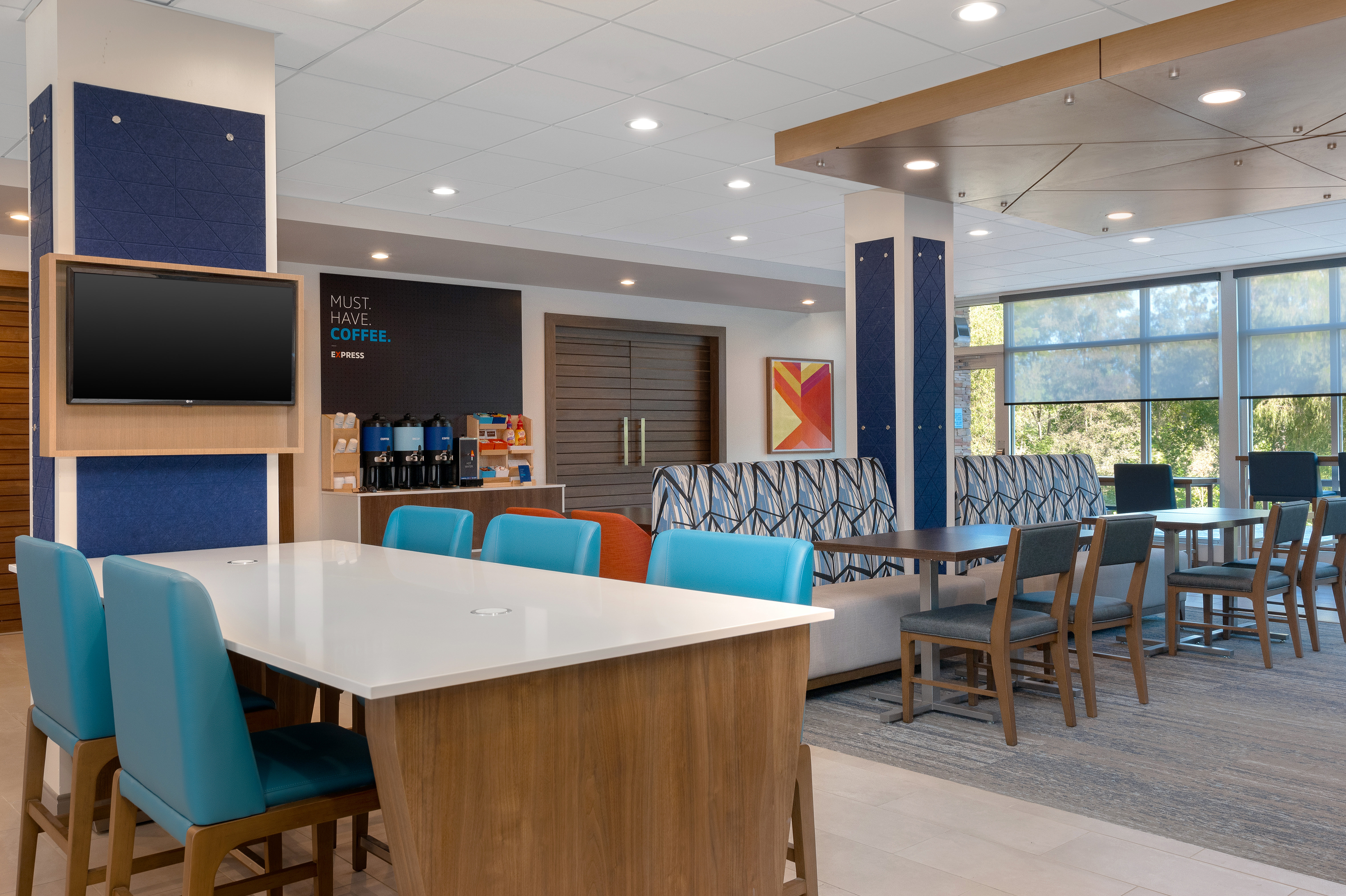 Holiday Inn Express and Suites Alton St Louis Area 27/43