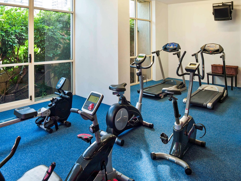 NOVOTEL SURFERS PARADISE 37/64