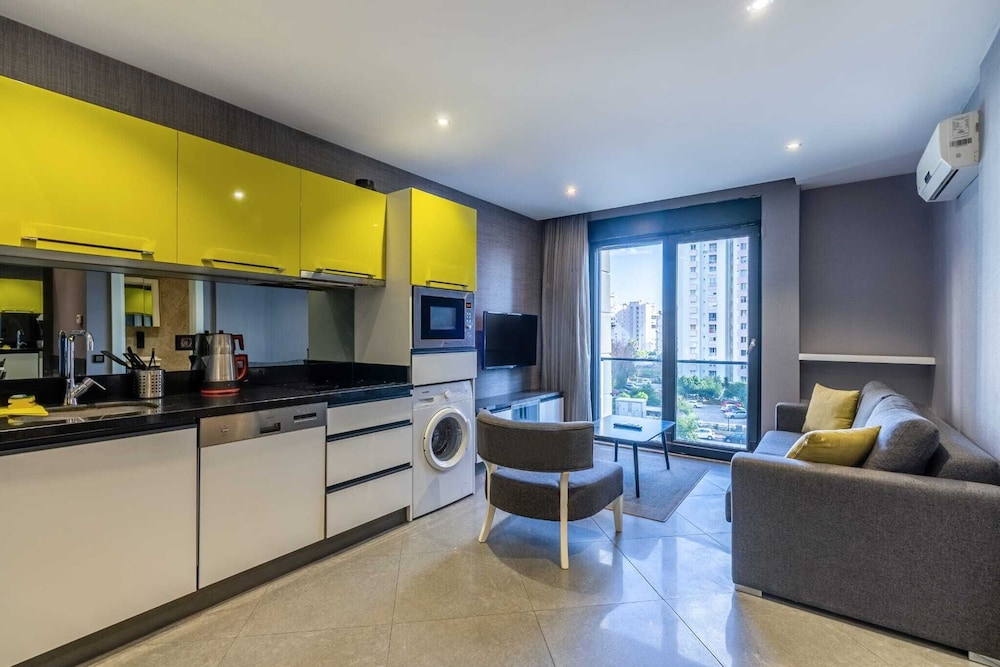 Bmk Suites And Apartments 24/50