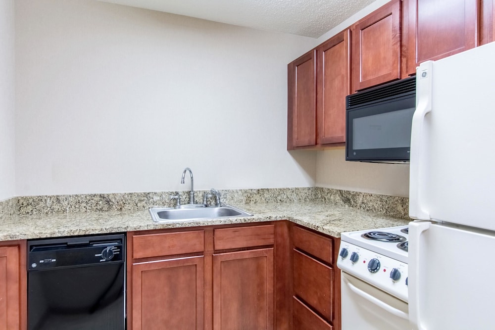 Comfort Inn Evansville East 36/41