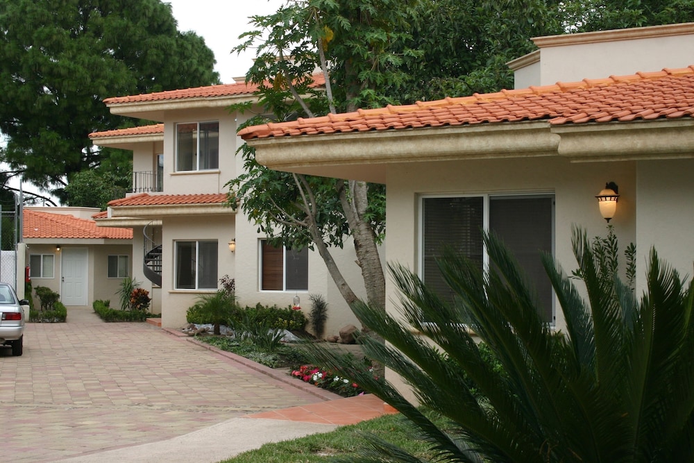 Alcazar Suites 28/30