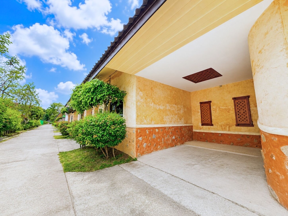 Palm Chalet Resort 29/50