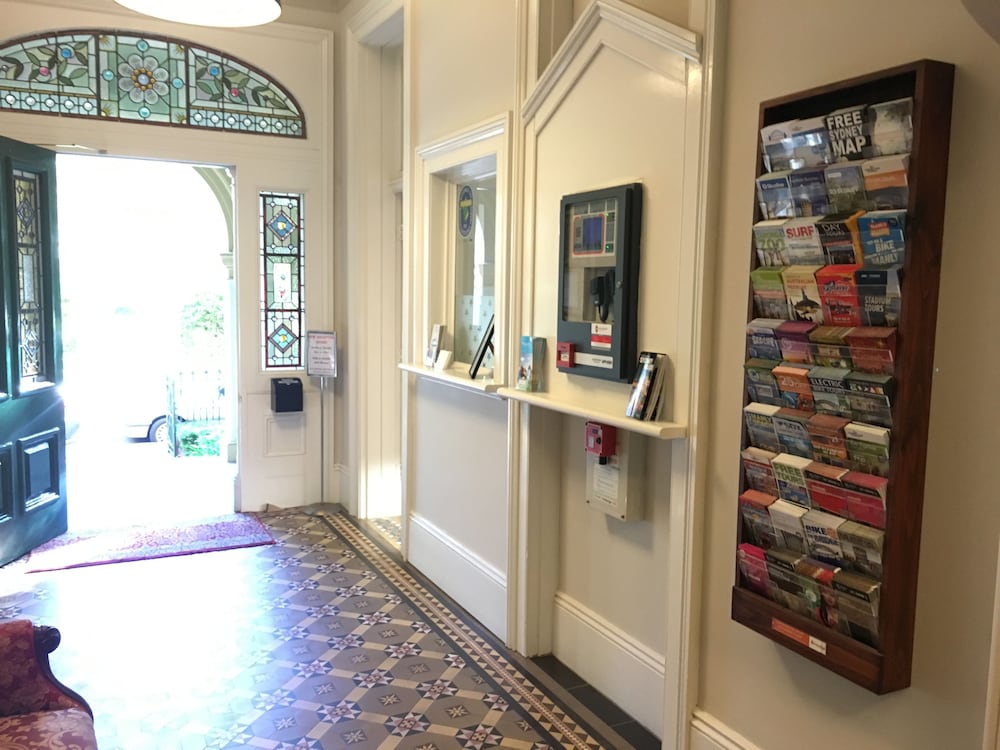 AVONMORE ON THE PARK BOUTIQUE HOTEL 6/39