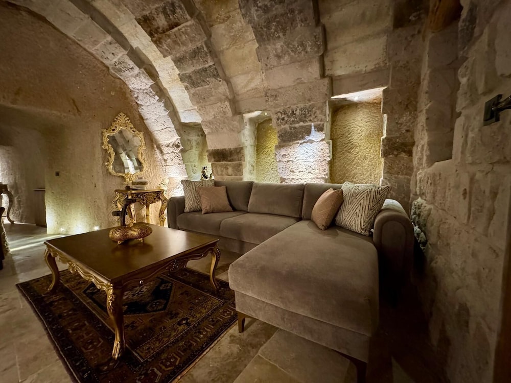 Patina Cappadocia 32/50