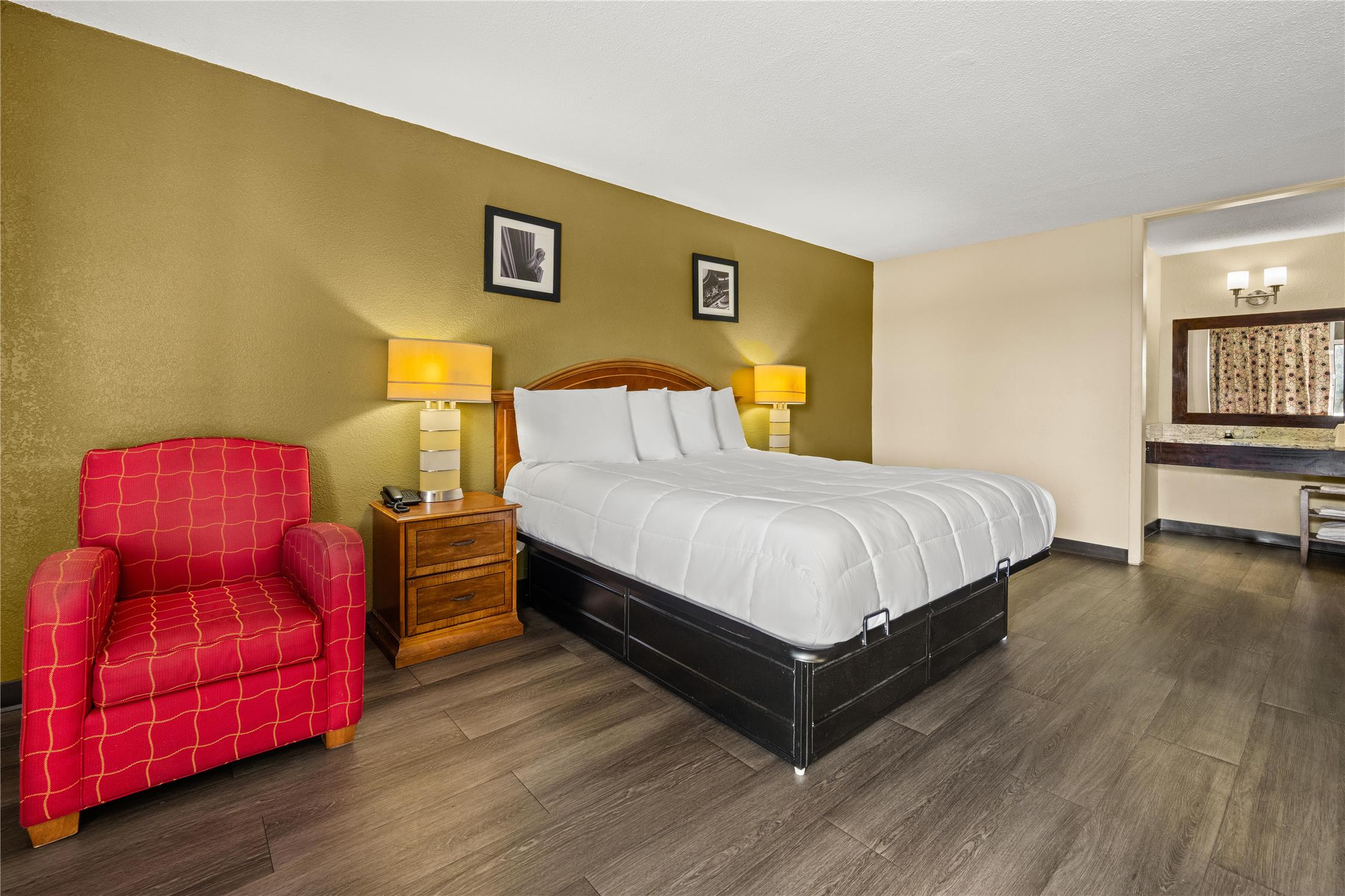Comfortable, Guest Room, King Bed