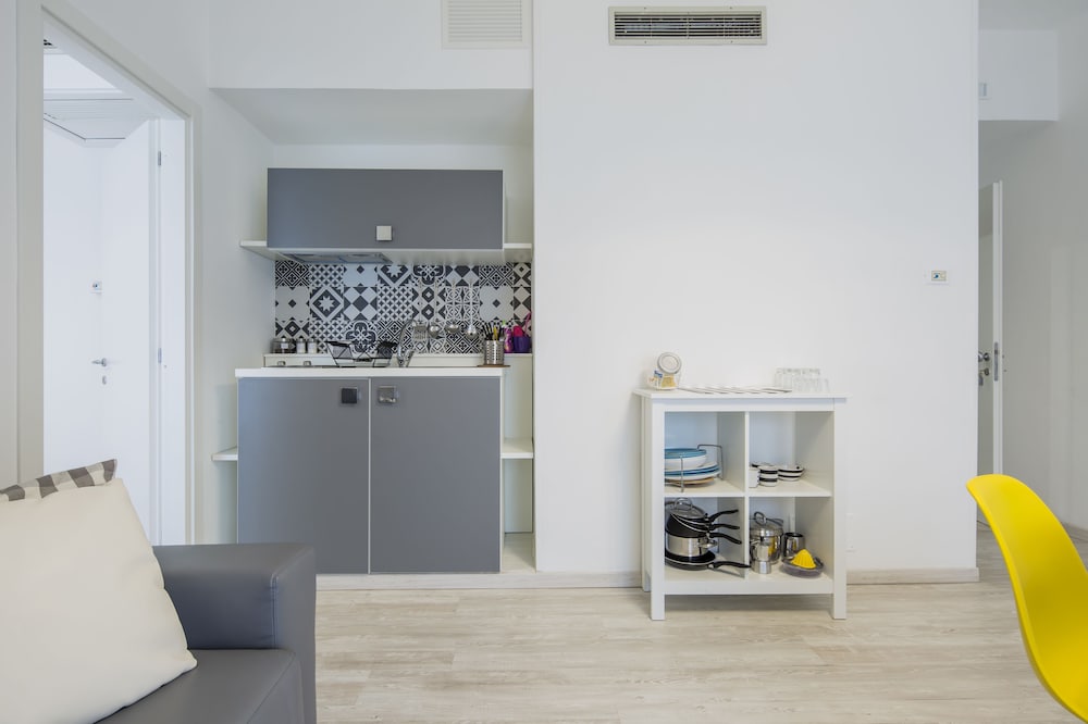 Flower Suites Sorrento 25/39