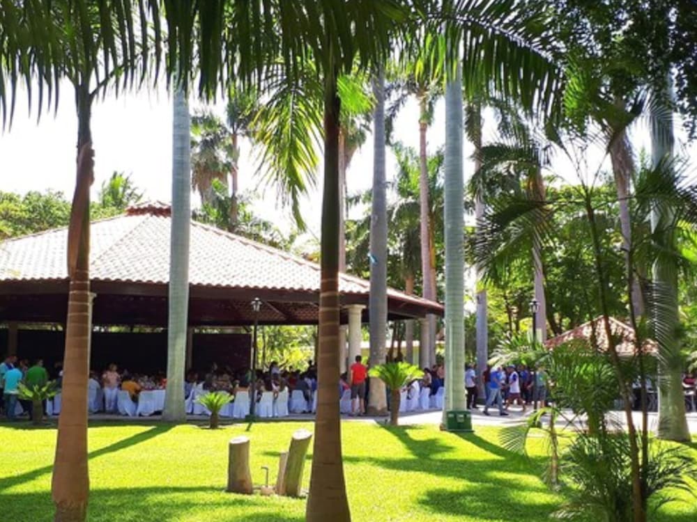 InHouse Select Hacienda Tres Rios 15/70