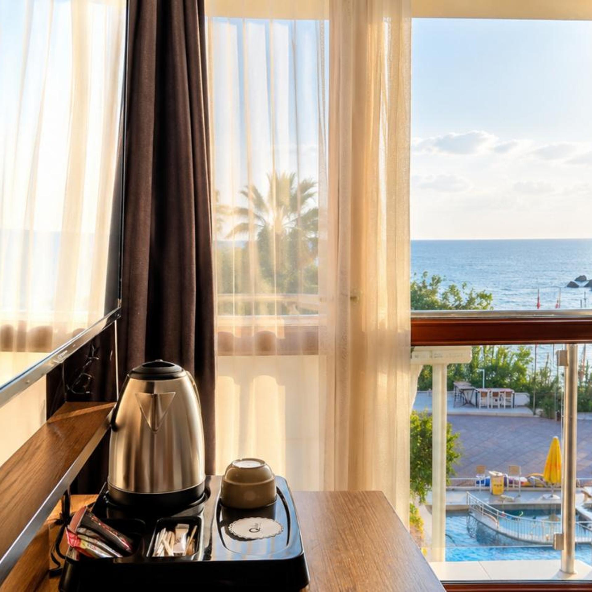 Qinn Hotels 38/50