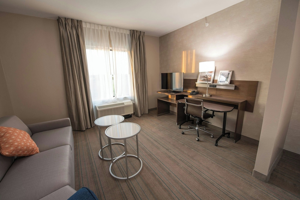 Fairfield Inn & Suites By Marriott Huntsville 15/26