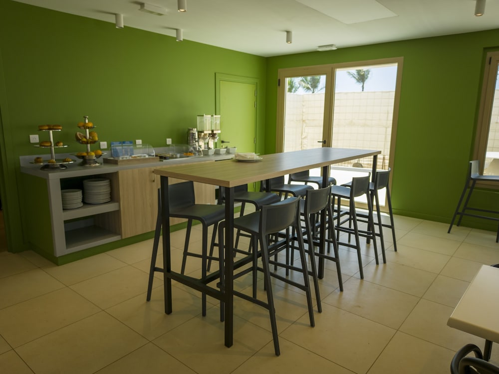 Ibis Styles Mayotte Aeroport 33/46