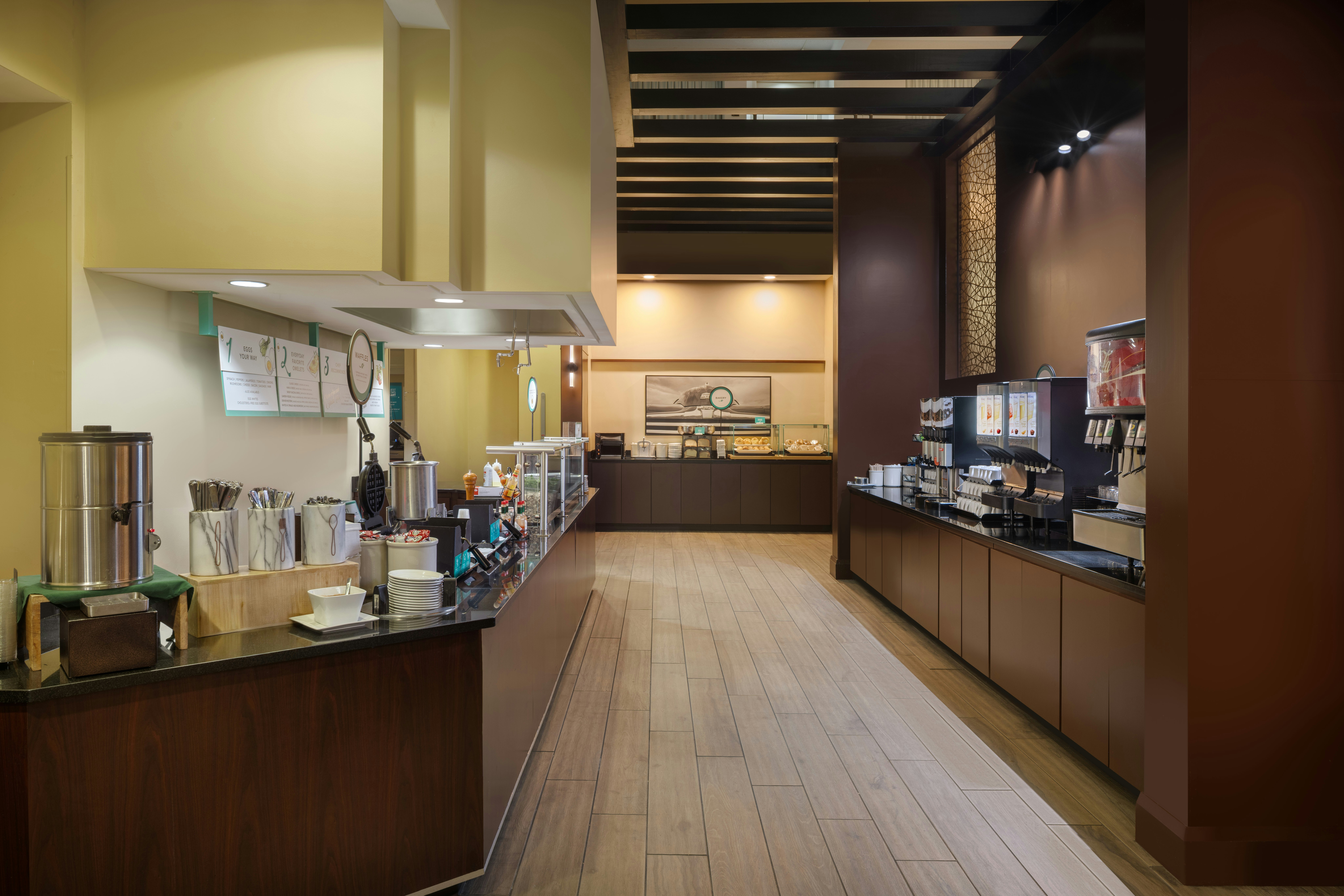 Embassy Suites by Hilton Detroit Troy Auburn Hills 27/77