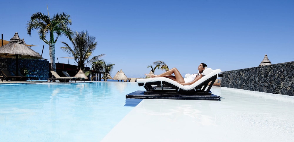 Palm Hotel And Spa 36/75