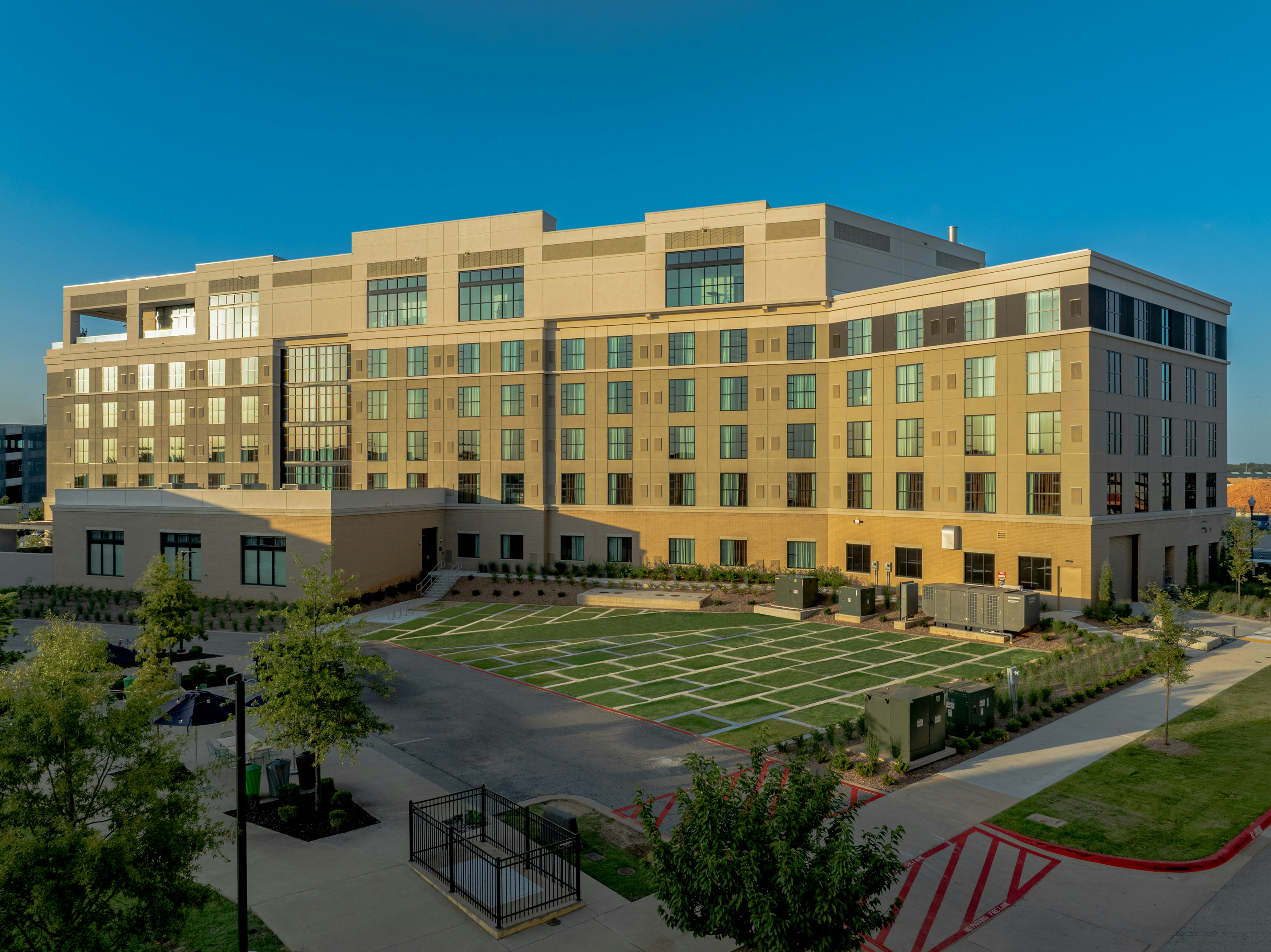 Hotel Avail Rogers, Tapestry Collection by Hilton 2/53