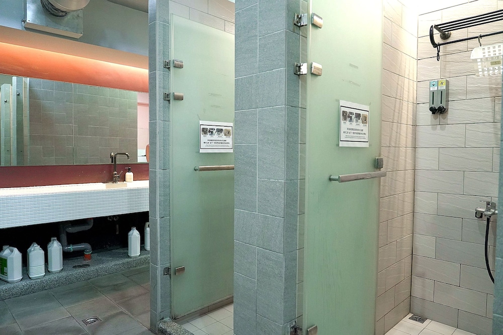 FEMALE DORM, FEMALE ONLY, STANDARD