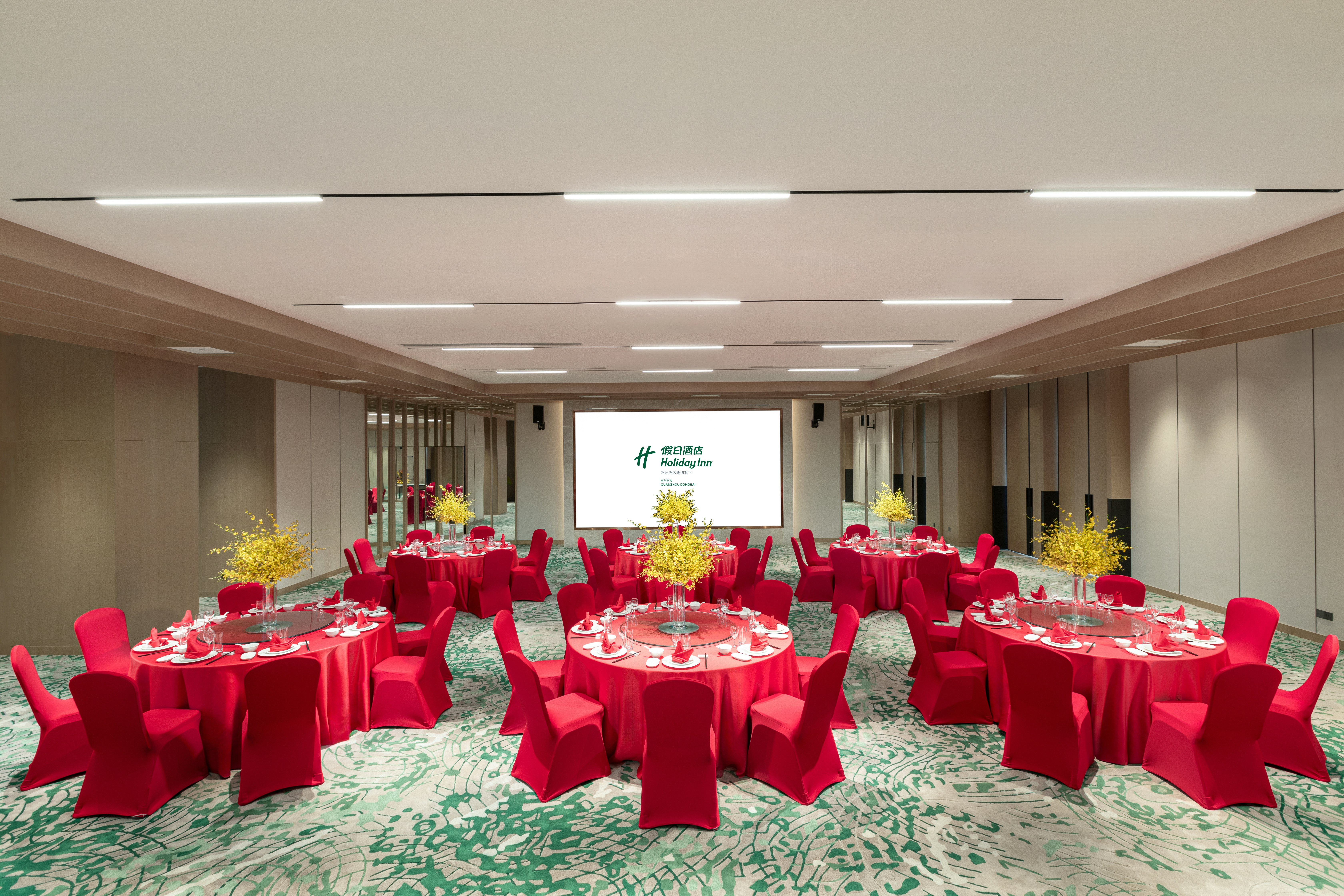 Holiday Inn Quanzhou Donghai 38/49