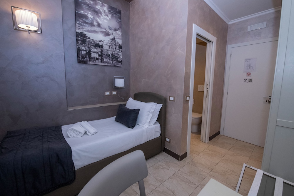 ROOM, SINGLE, SINGLE BED
