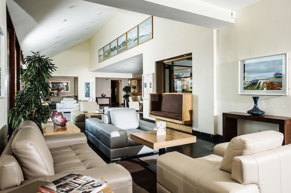 Ballyroe Heights Hotel 34/61