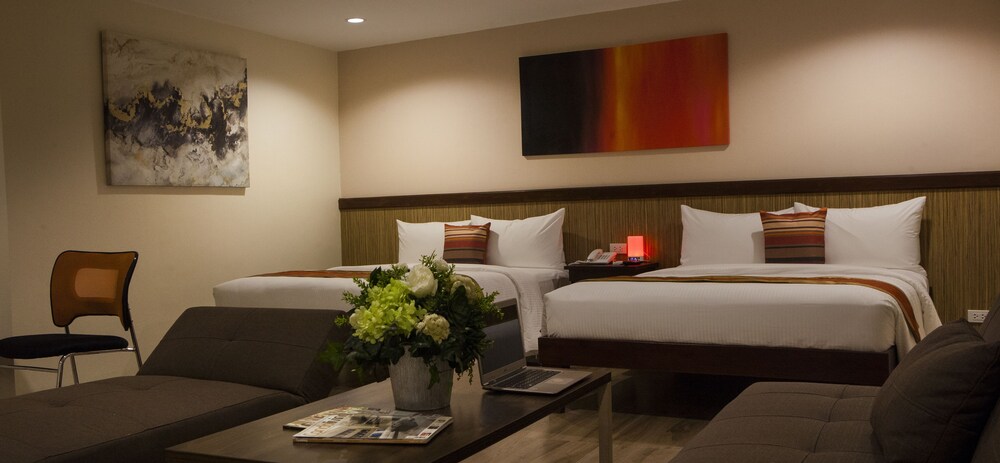 Ns Royal Hotel 47/59