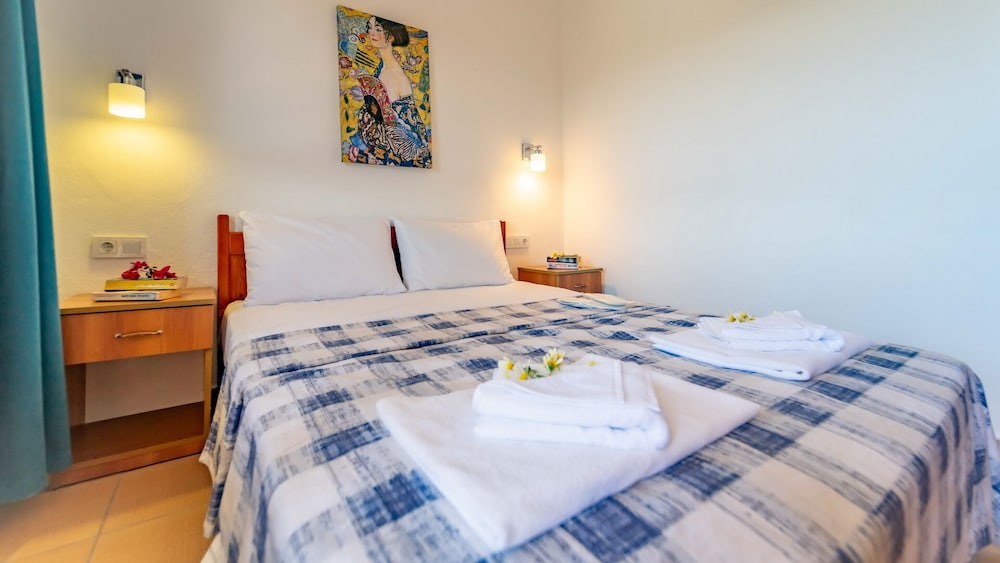 STANDARD, SINGLE, DOUBLE BED