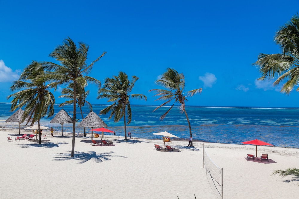 PRIDEINN PARADISE BEACH HOTEL AND SPA 74/79