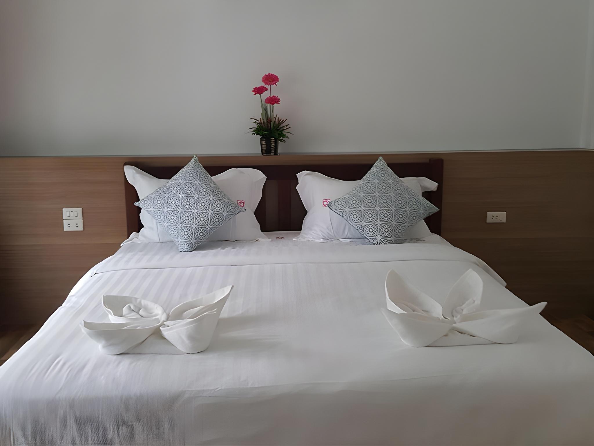 Standard, Double Bed
