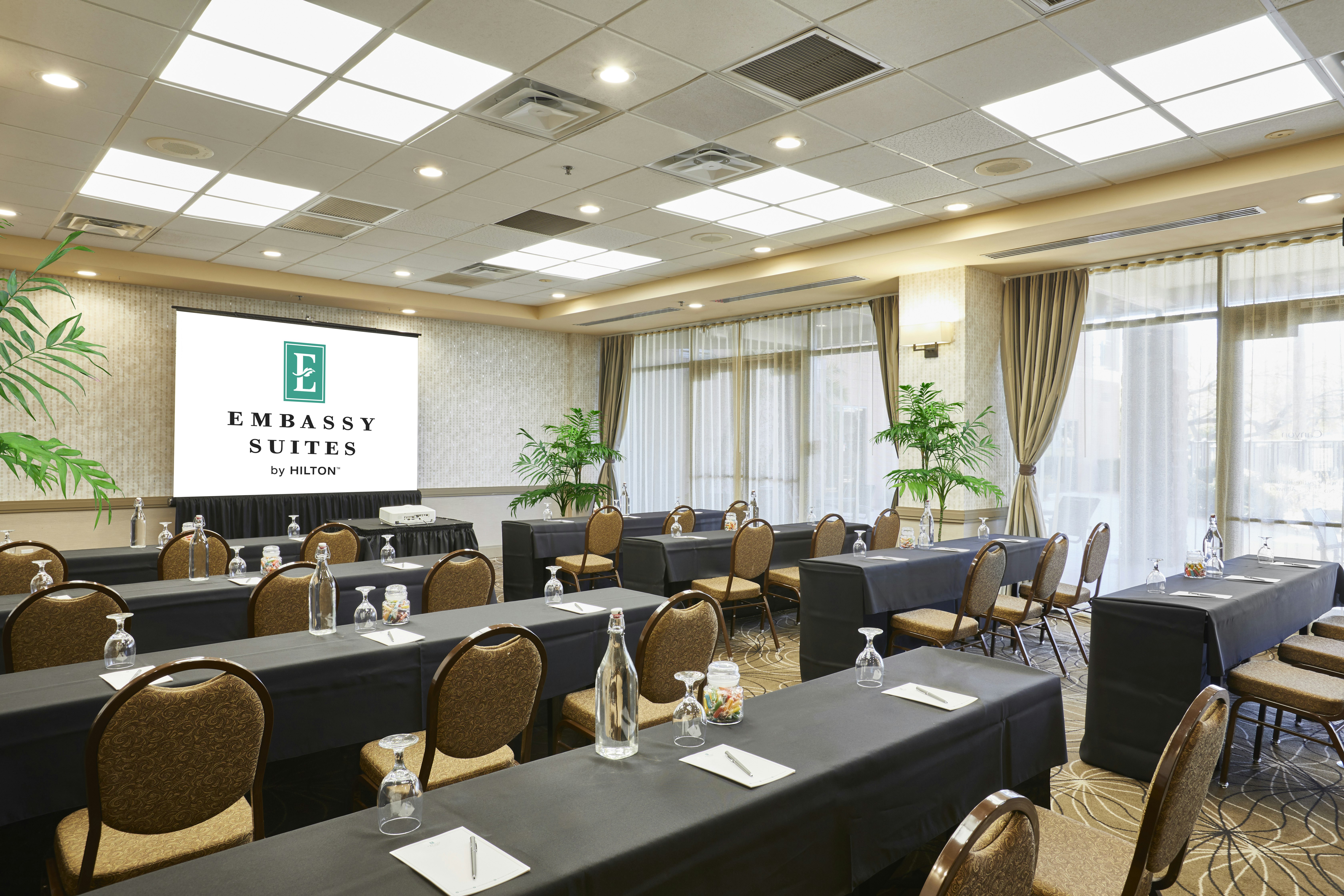 Embassy Suites by Hilton Phoenix Scottsdale 44/57