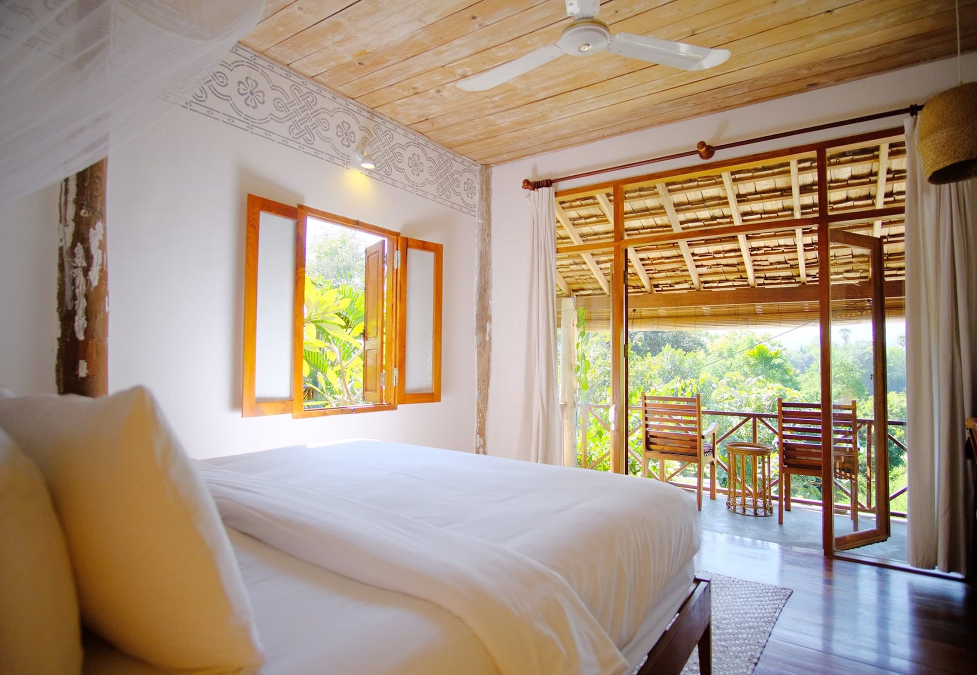 DELUXE, DOUBLE OR TWIN BED, GARDEN VIEW