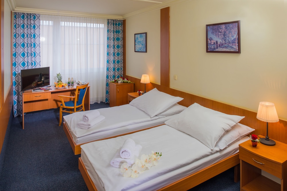 Top Hotel Praha 7/50