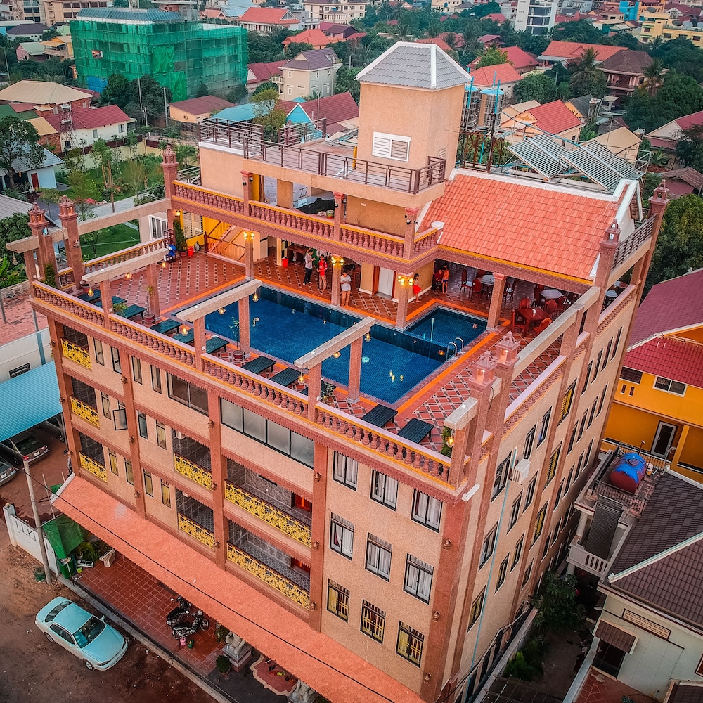 Hello Cambodia Boutique 3/46