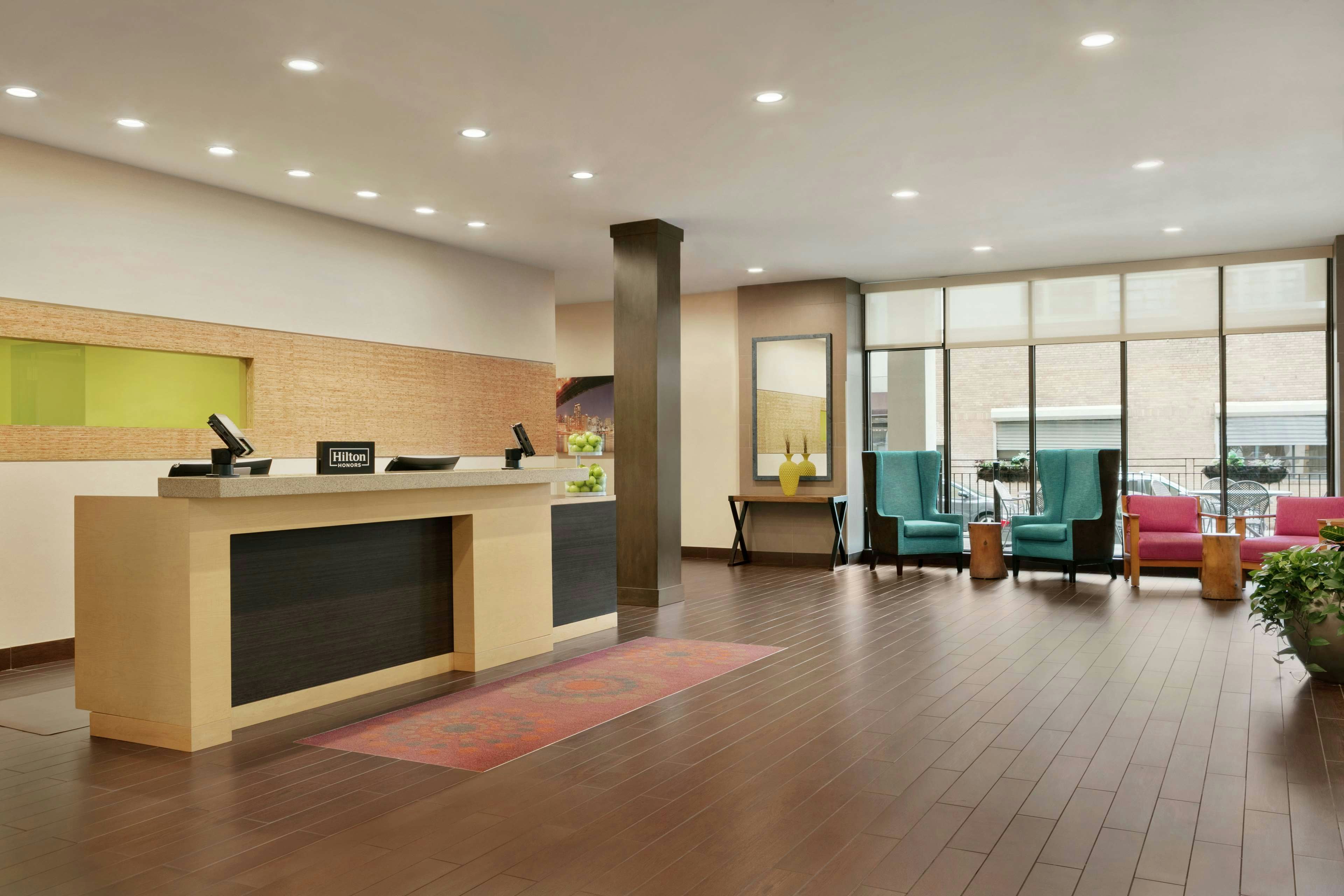 Lobby at Home2 Suites by Hilton New York Long Island City/ Manhattan View, NEW YORK - NY