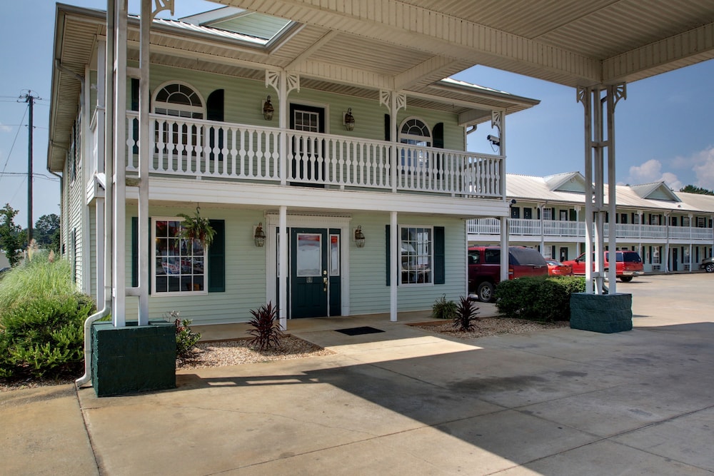 Key West Inn Childersburg 5/40