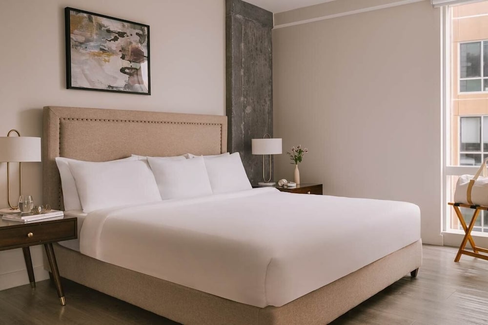 3 BEDROOMS, KING AND QUEEN BED