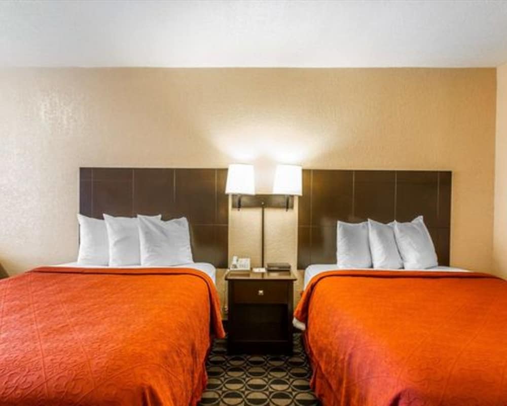 Quality Inn Ada near University 23/43