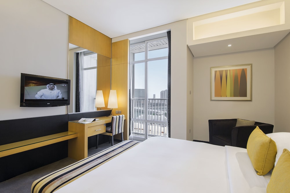 1 BEDROOM, APARTMENT, BAY VIEW