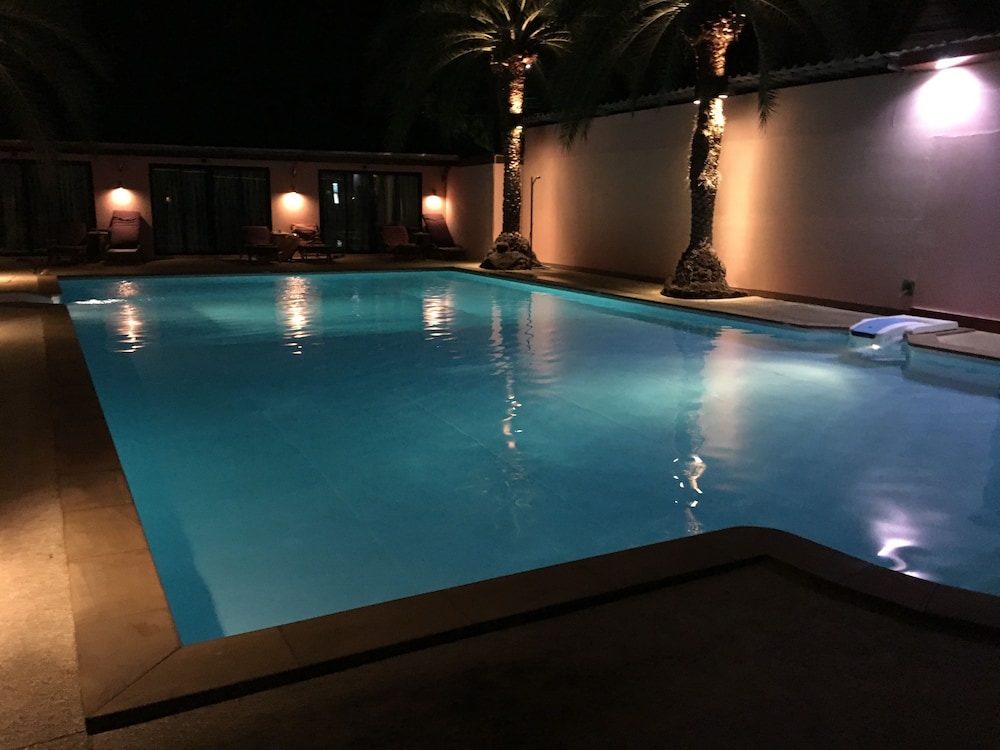 Ma Maison Boutique Hotel in Phuket 7/35