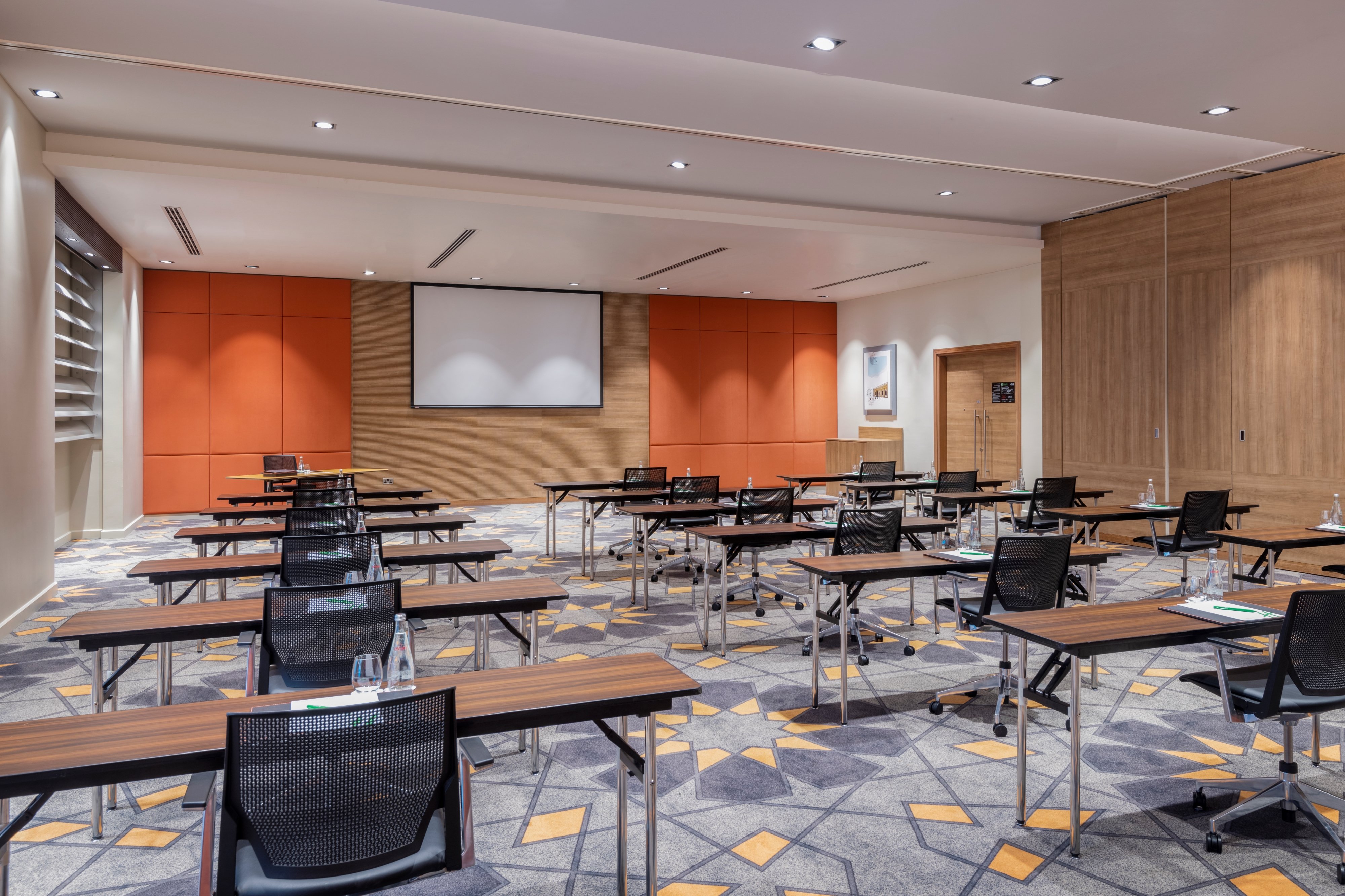 Holiday Inn Doha - The Business Park 63/73